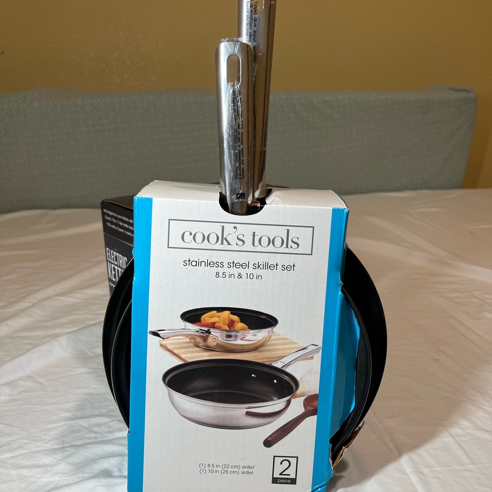 Stainless steel skillet set 8.5 in &10 in